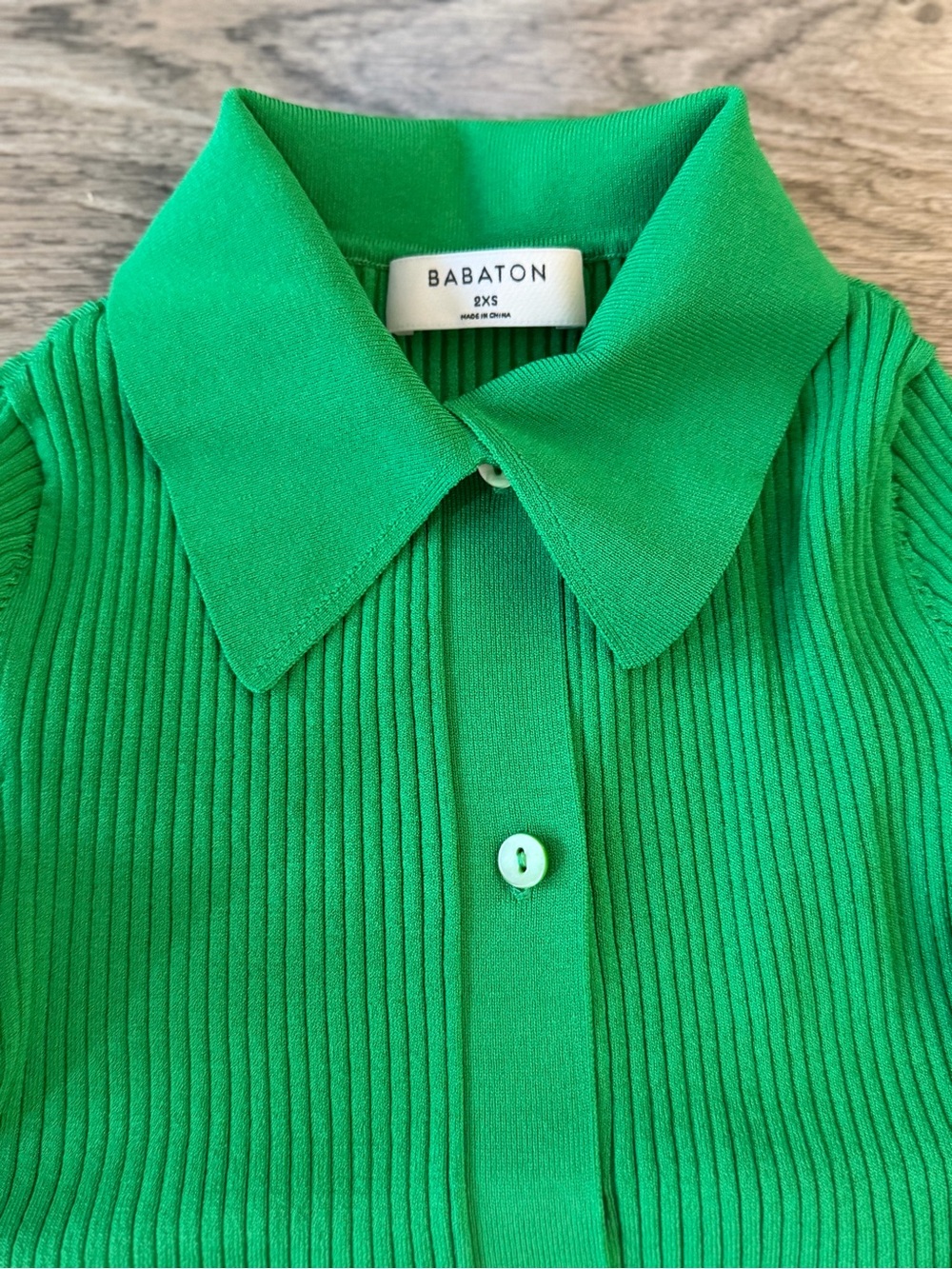 Babaton Bright Green Ribbed Button-Down Collared Top - Picture 2 of 4